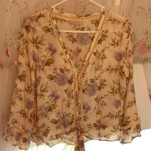 American Eagle floral top